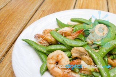 Fried Shrimp, Pork And Sweet Peas Stock Photo