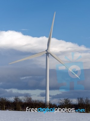 Gateshead, Tyne And Wear/uk - January 19 : Wind Turbine Near Gat… Stock Photo