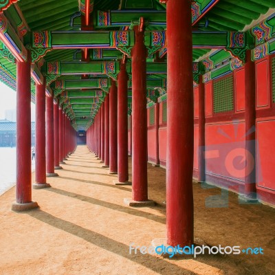 Geyongbokgung Palace In Seoul, South Korea Stock Photo