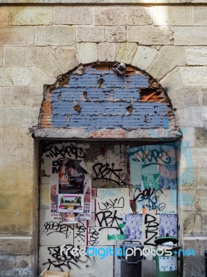 Graffiti Covered Archway In Bordeaux Stock Photo