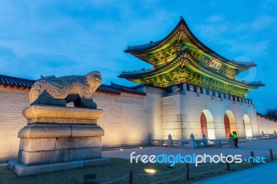 Gyeongbokgung Palace At Night In Seoul, South Korea Stock Photo