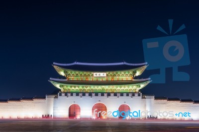 Gyeongbokgung Palace At Night In Seoul, South Korea Stock Photo