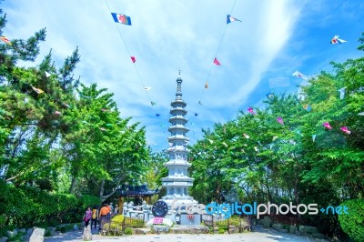 Haedong Yonggungsa Temple And Haeundae Sea In Busan, South Korea… Stock Photo