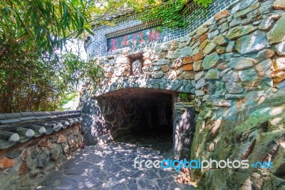 Haedong Yonggungsa Temple And Haeundae Sea In Busan, South Korea… Stock Photo