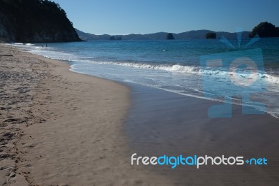 Hahei, New Zealand - February 8 : A Summer Evening At Hahei Beac… Stock Photo