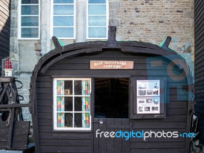 Half-sovereign Cottage In Hastings Stock Photo