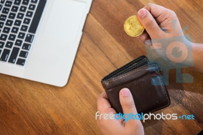 Hand With Golden Metal Bitcoin Crypto Currency Investment- Symbo… Stock Photo