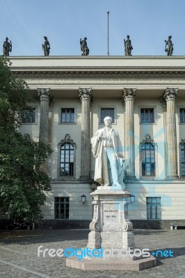 Helmholtz Statue Outside Humboldt University In Berlin Stock Photo