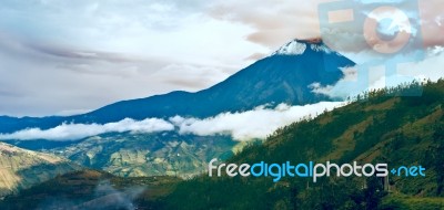 Hermosa Valley With Eruption Of A Volcano Tungurahua And Town Ba… Stock Photo