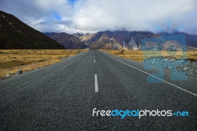 Highway To Aoraki Mt.cook National Park South Island, New Zealand Important Traveling Destination Stock Photo