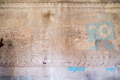 Historic Khmer Bas-relief At Angkor Wat Temple, Cambodia Stock Photo