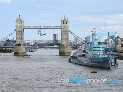 Hms Belfast And Tower Bridge Stock Photo