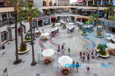 Hollywood And Highland Center Shopping Mall In Hollywood Stock Photo