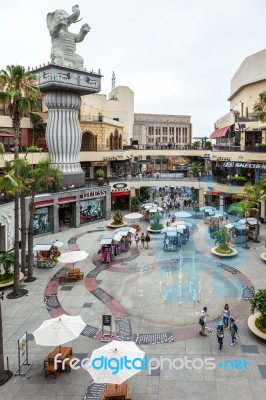 Hollywood And Highland Center Shopping Mall In Hollywood Stock Photo