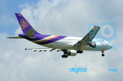  Hs-taw Airbus A300-600r Of Thaiairway.  Stock Photo