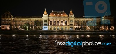 Hungarian Parliament Building Illumintaed At Night In Budapest Stock Photo