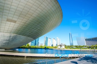 Incheon, South Korea - May 20 : Songdo Central Park Is The Green Space Plan,inspired By Nyc. Photo Taken May 20,2015 In Incheon, South Korea Stock Photo