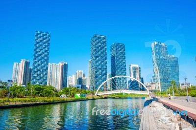 Incheon, South Korea - May 20 : Songdo Central Park Is The Green Space Plan,inspired By Nyc. Photo Taken May 20,2015 In Incheon, South Korea Stock Photo