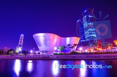 Incheon, South Korea - May 20 : Songdo Central Park Is The Green Space Plan,inspired By Nyc. Photo Taken May 20,2015 In Incheon, South Korea Stock Photo