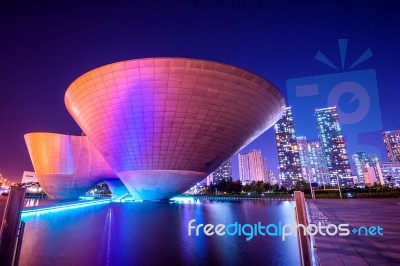 Incheon, South Korea - May 20 : Songdo Central Park Is The Green Space Plan,inspired By Nyc. Photo Taken May 20,2015 In Incheon, South Korea Stock Photo