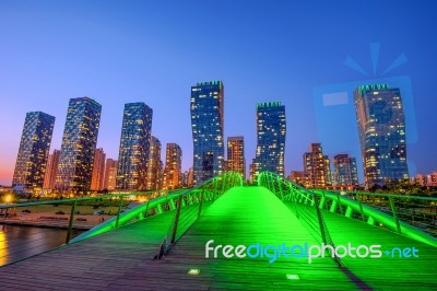 Incheon, South Korea - May 20 : Songdo Central Park Is The Green Space Plan,inspired By Nyc. Photo Taken May 20,2015 In Incheon, South Korea Stock Photo