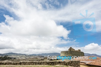 Ingapirca, Inca Wall And Town, Largest Known Inca Ruins In Ecuad… Stock Photo