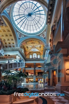 Interior Forum Shopping Mall In Las Vegas Stock Photo