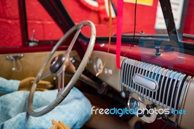 Interior Morris Minor In The Motor Museum At Bourton-on-the-wate… Stock Photo