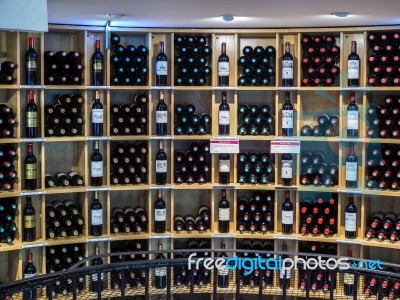 Interior View Of L'intendant Wine Shop In Bordeaux Stock Photo