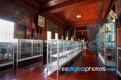 Into The Nantaram Temple Museum In Phayao, Thailand Stock Photo