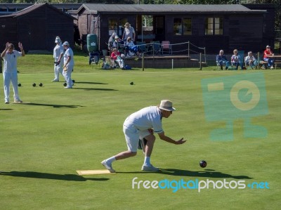 Isle Of Thorns, Sussex/uk - September 11 : Lawn Bowls Match At I… Stock Photo