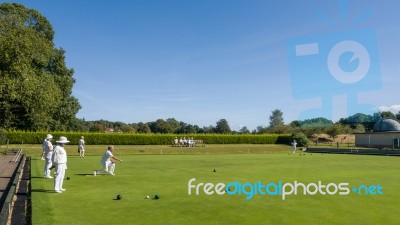 Isle Of Thorns, Sussex/uk - September 11 : Lawn Bowls Match At I… Stock Photo