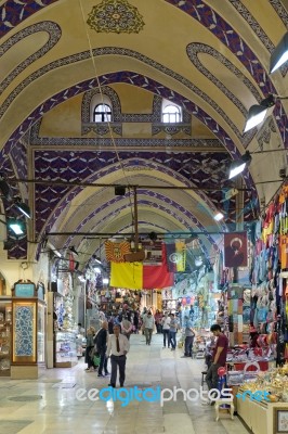 Istanbul, Turkey - May 25 : People Shopping In The Grand Bazaar In Istanbul Turkey On May 25, 2018. Unidentified People Stock Photo