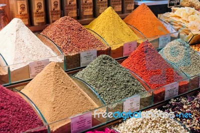 Istanbul, Turkey - May 25 : Spices For Sale In The Spice Bazaar In Istanbul Turkey On May 25, 2018 Stock Photo