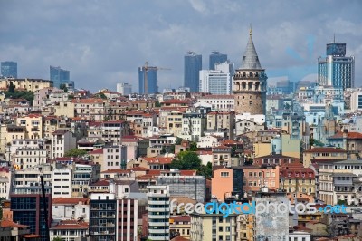 Istanbul, Turkey - May 28 : View Across The Rooftops Of The Suleymaniye Mosque In Istanbul Turkey On May 28, 2018 Stock Photo