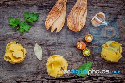 Italian Foods Concept And Menu Design. Dried Homemade Fettuccine… Stock Photo