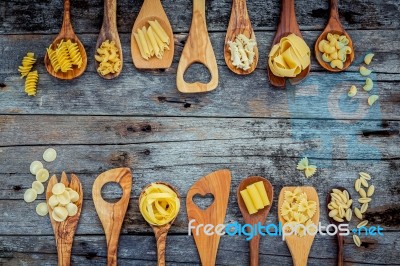 Italian Foods Concept And Menu Design. Various Kind Of Pasta Far… Stock Photo