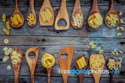 Italian Foods Concept And Menu Design. Various Kind Of Pasta Far… Stock Photo