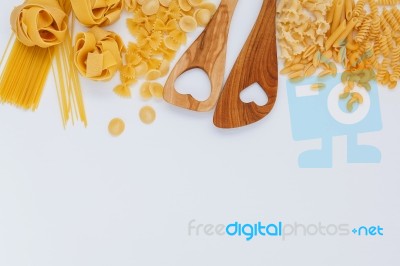 Italian Foods Concept And Menu Design. Various Kind Of Pasta Far… Stock Photo