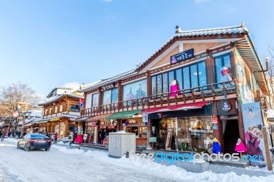 Jeonju, South Korea - Jan 24: Jeonju Traditional Korean Village,traditional Korean Style Architecture And Tourists In Jeonju Traditional Korean Village On Jan 24, 2016 In Jeonju, South Korea Stock Photo