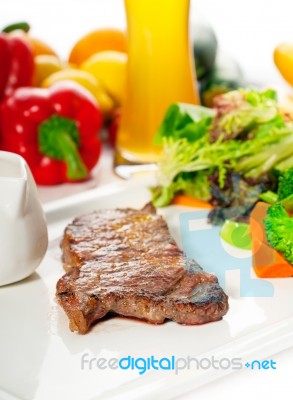 Juicy Bbq Grilled Rib Eye ,ribeye Steak And Vegetables Stock Photo