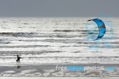 Kite Surfer At Winchelsea In Sussex Stock Photo