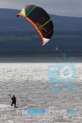 Kitesurfing On The Moray Firth Near Inverness Stock Photo