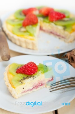 Kiwi And Strawberry Pie Tart Stock Photo