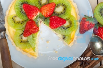 Kiwi And Strawberry Pie Tart Stock Photo