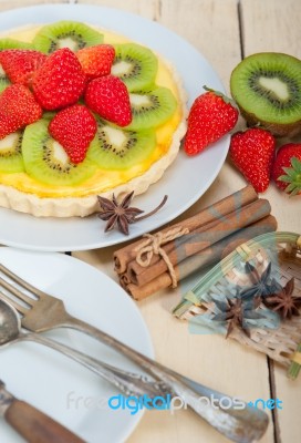 Kiwi And Strawberry Pie Tart Stock Photo