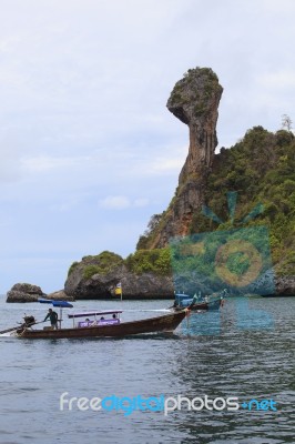 Krabi,thailand-apri L16,2013: Boats Taking Group Of Visitor Past… Stock Photo