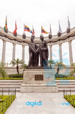 La Rotunda Manument In Guayaquil In Ecuador Stock Photo