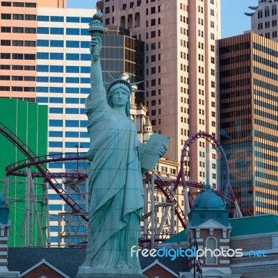 Las Vegas, Nevada/usa - August 1 ; View Of The Replica Statue Of… Stock Photo