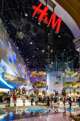 Las Vegas, Nevada/usa - August 2 : H&m Shop In The Forum Shoppin… Stock Photo